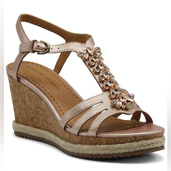 ADRIENNE VITTADINI Canise Sandal color  champagne, size 6.5 NWOT - Picture 1 of 7